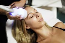 Load image into Gallery viewer, Cryo Lifting Facial treatments are a natural non invasive facelift for anti aging to reduce wrinkles and tighten skin.